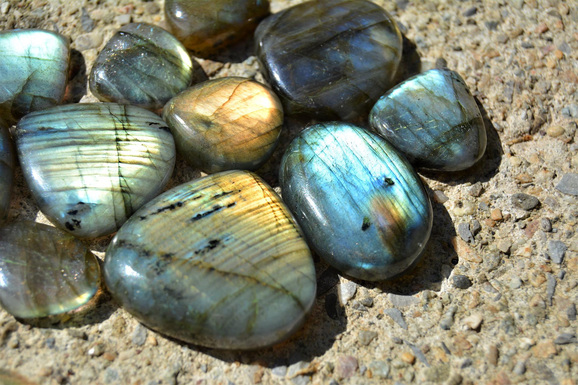 Les vertus de la labradorite